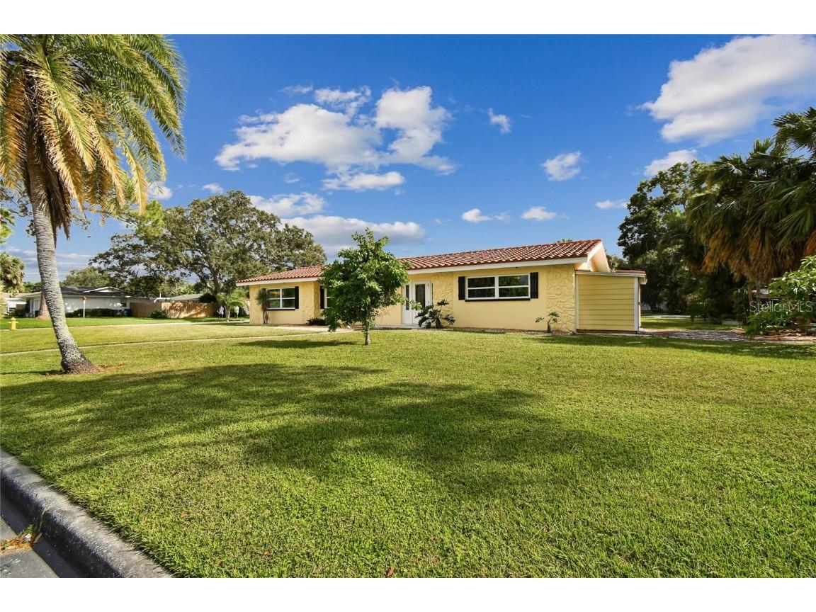 623 Palm Boulevard Dunedin FL 34698 TB8433349 image2
