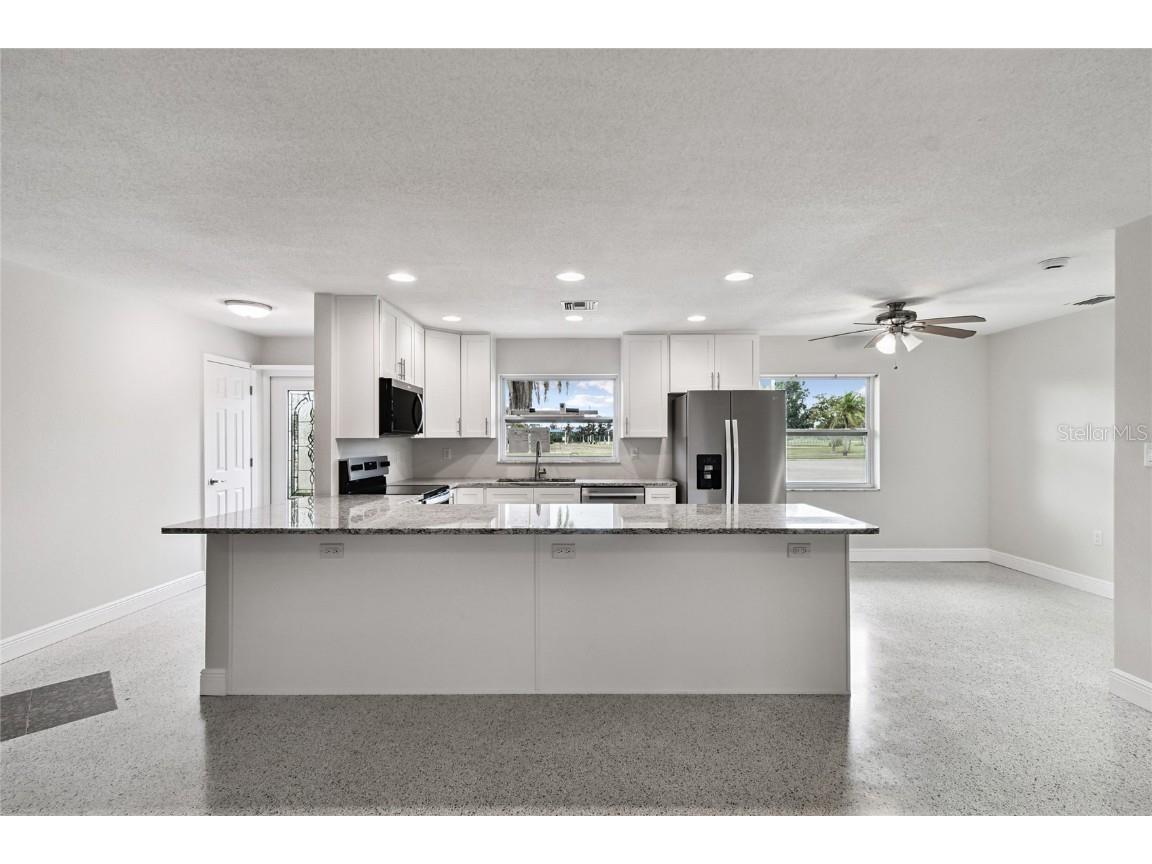 623 Palm Boulevard Dunedin FL 34698 TB8433349 image6