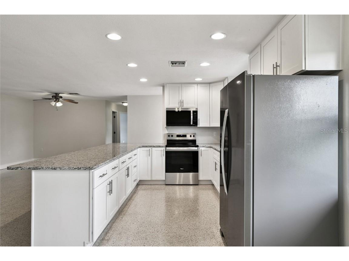 623 Palm Boulevard Dunedin FL 34698 TB8433349 image7