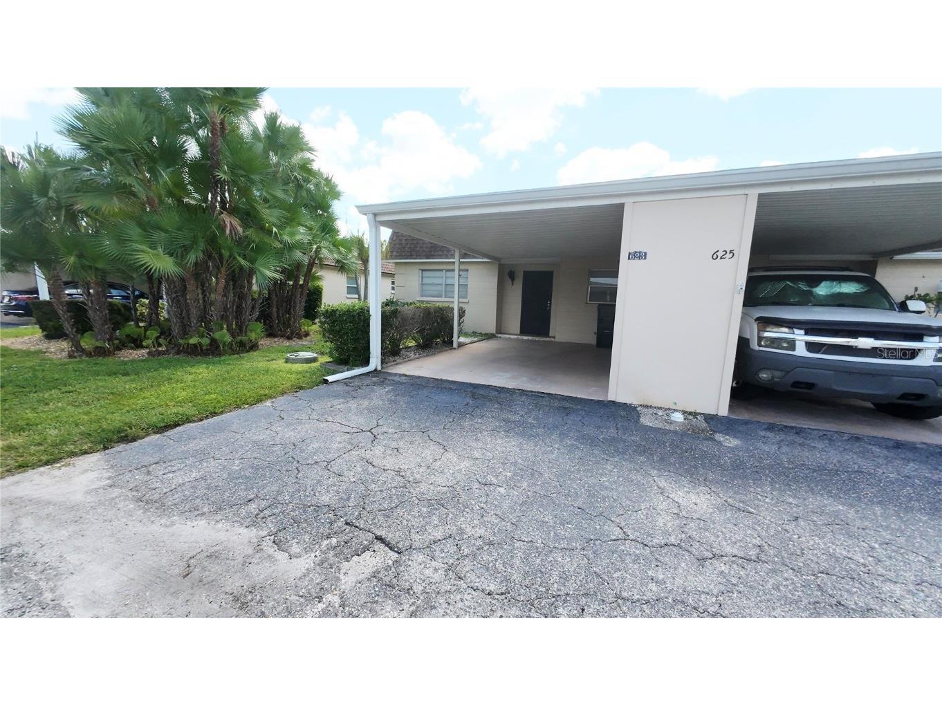 623 Park Circle Bradenton FL 34207 TB8430433 image1