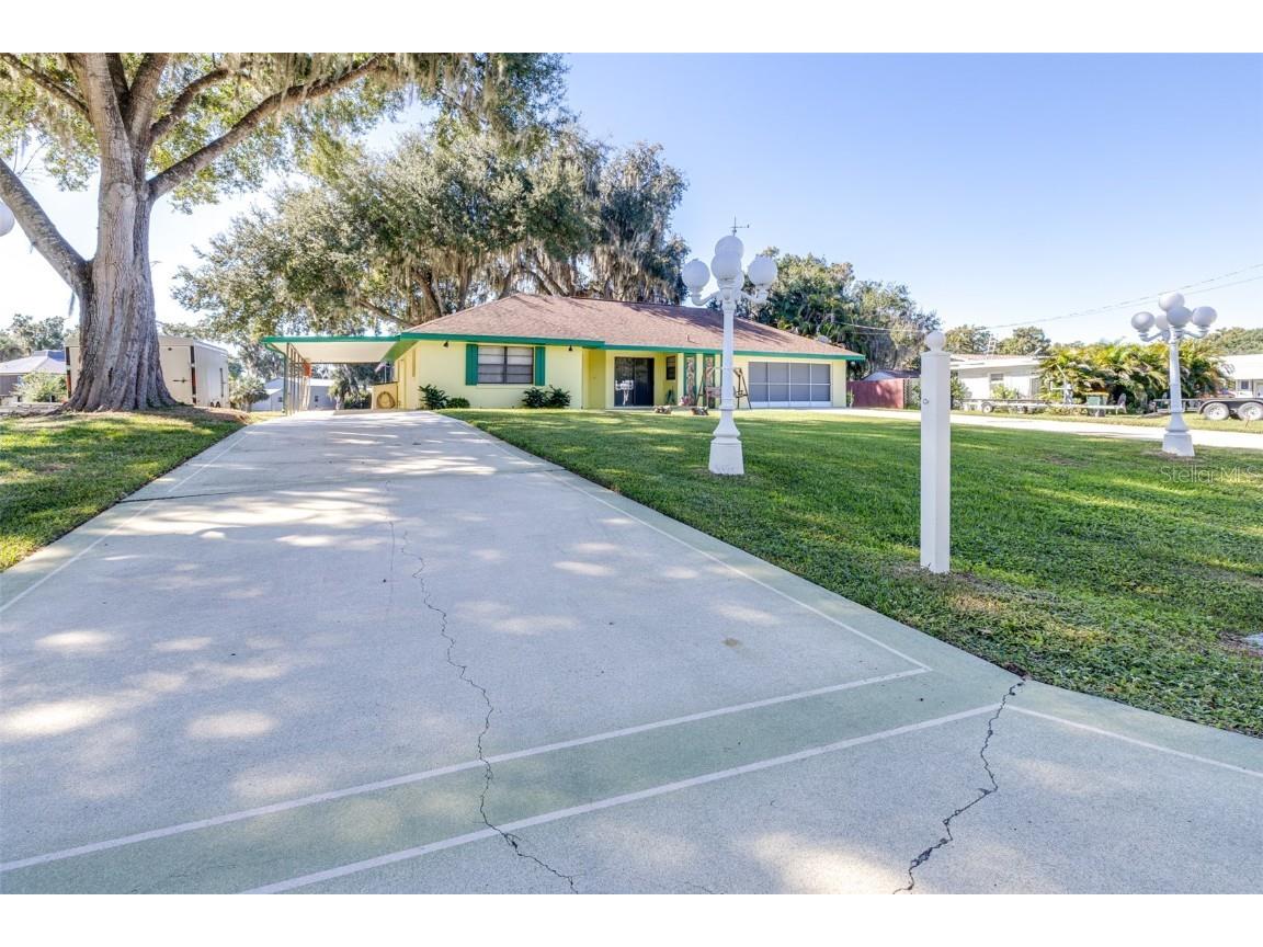 623 Racoon Lane Lorida FL 33857 - LAKE ISTOKPOGA TB8448106 image3