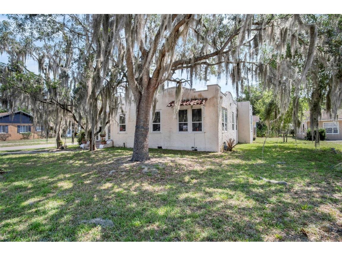 623 S Center Street Eustis FL 32726 O6107547 image1