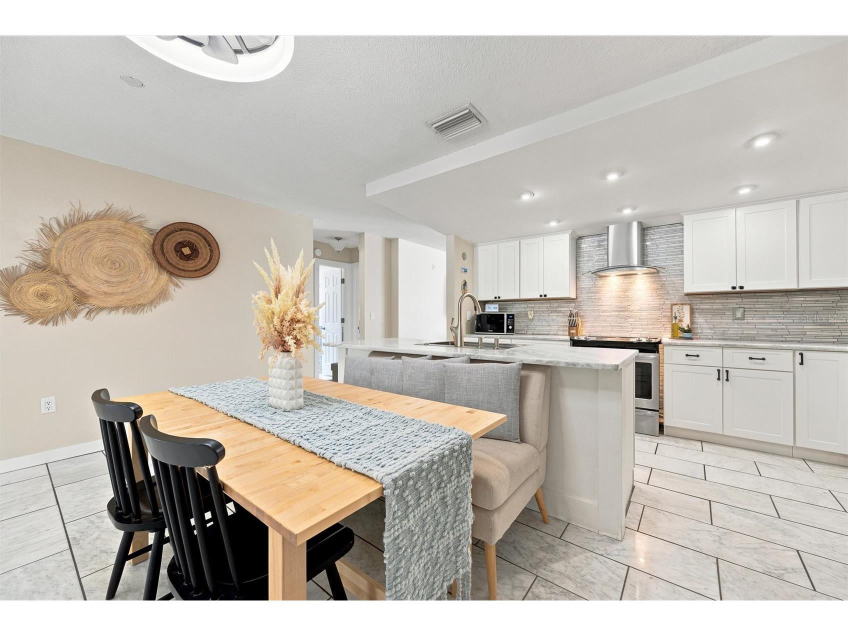 6230 Cedar Street NE Saint Petersburg FL 33702 TB8525924 image23