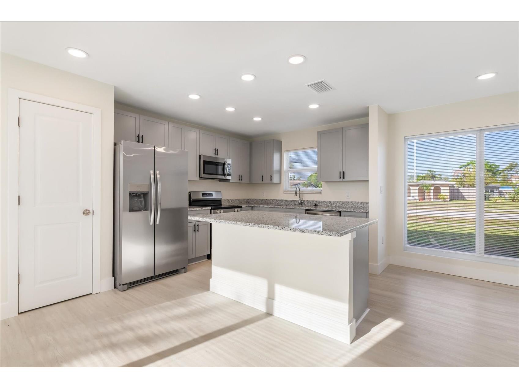 6230 Freemont Street North Port FL 34287 C7524609 image9