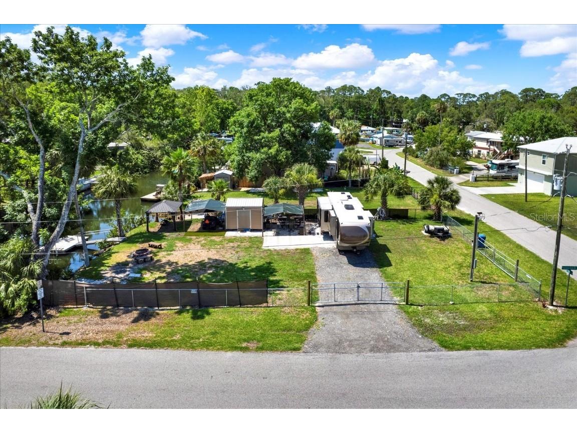 6230 Island Drive Weeki Wachee FL 34607 W7875788 image1