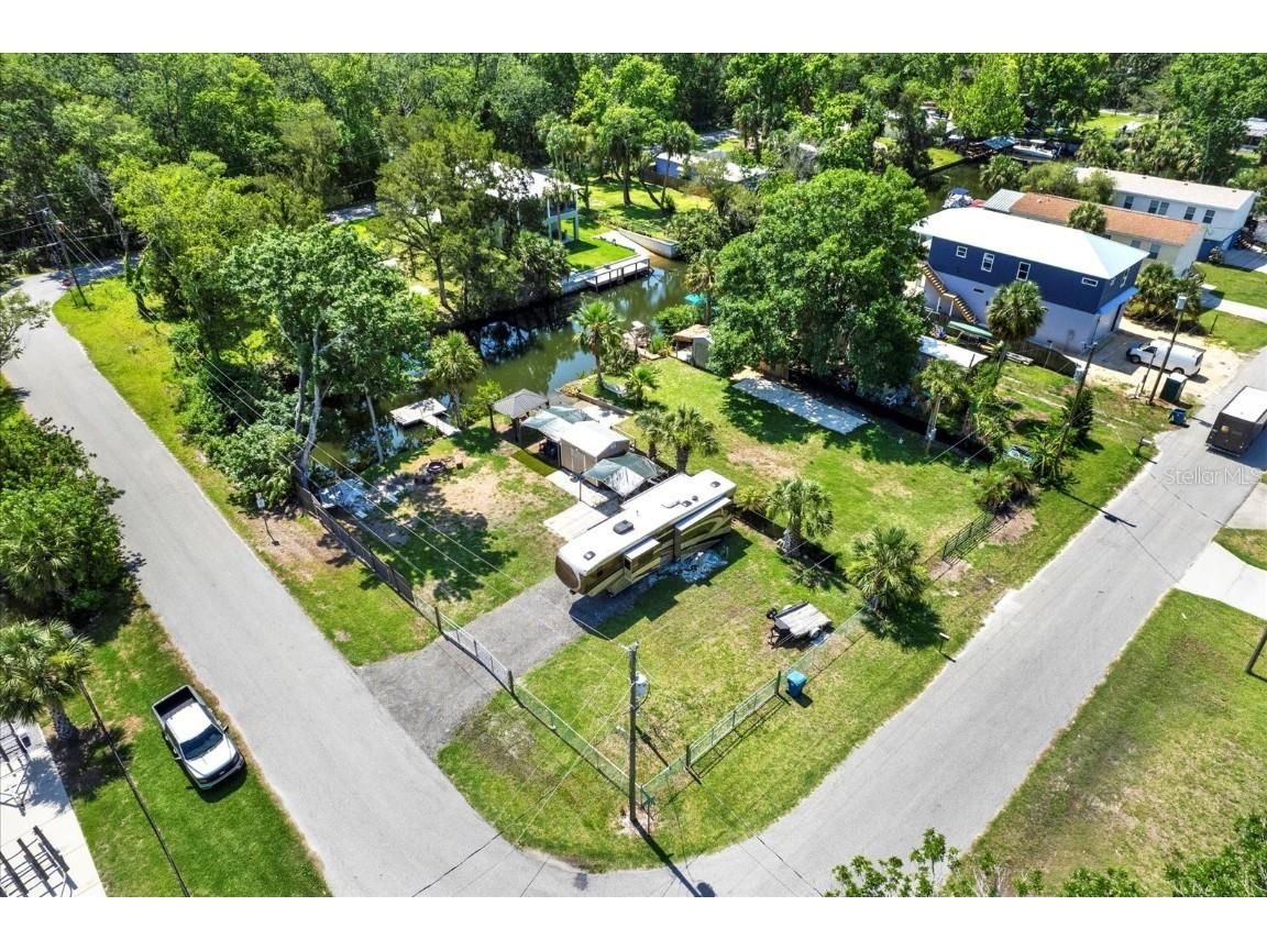 6230 Island Drive Weeki Wachee FL 34607 W7875788 image2