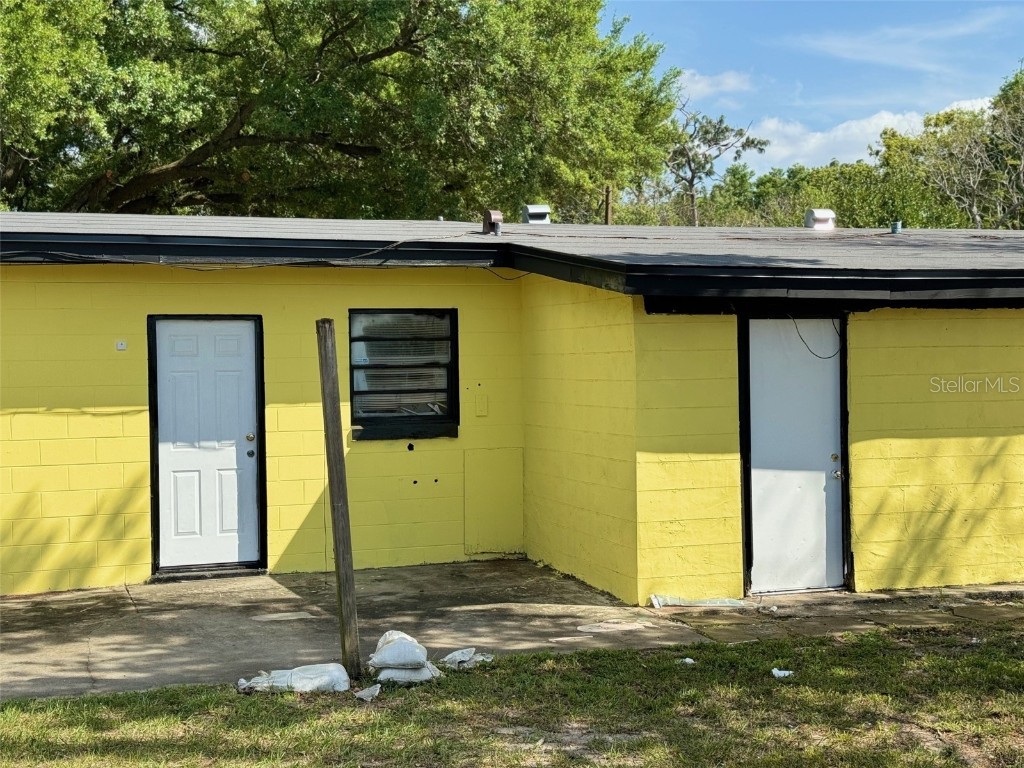 6233 Perrine Drive Orlando FL 32808 O6193083 image1