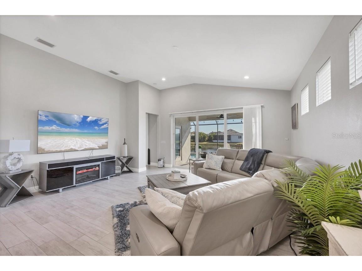 6233 Champions Row Street Bradenton FL 34210 TB8450714 image29