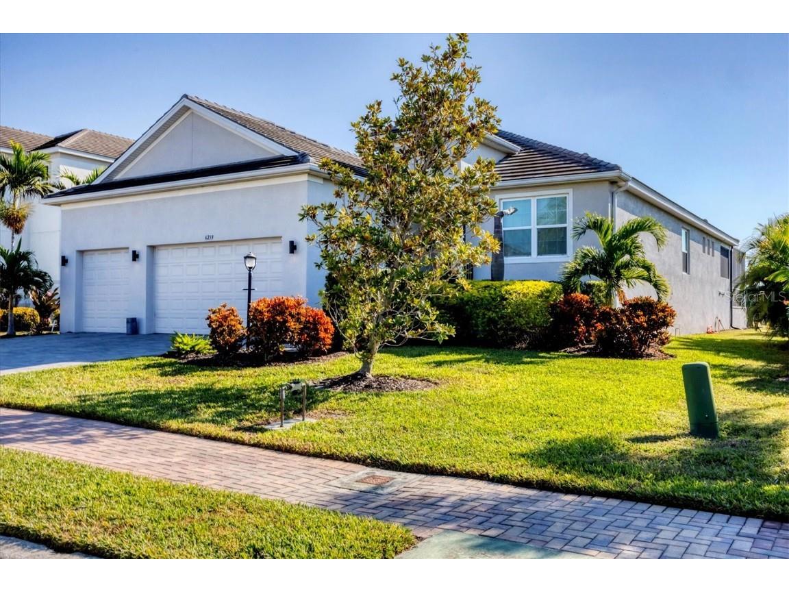 6233 Champions Row Street Bradenton FL 34210 TB8453667 image4