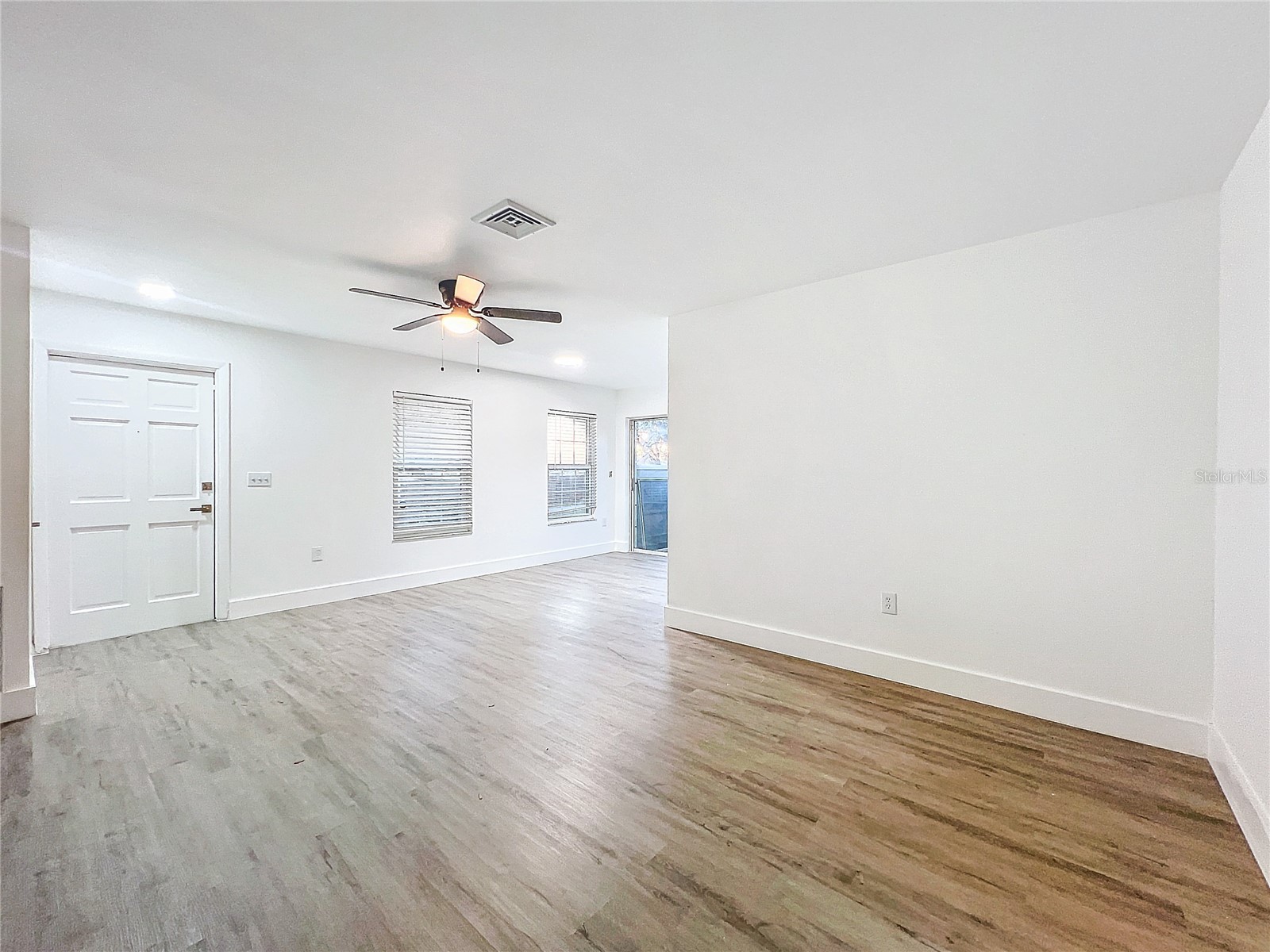 6233 Dewdrop Way Tampa FL 33617 TB8471167 image12