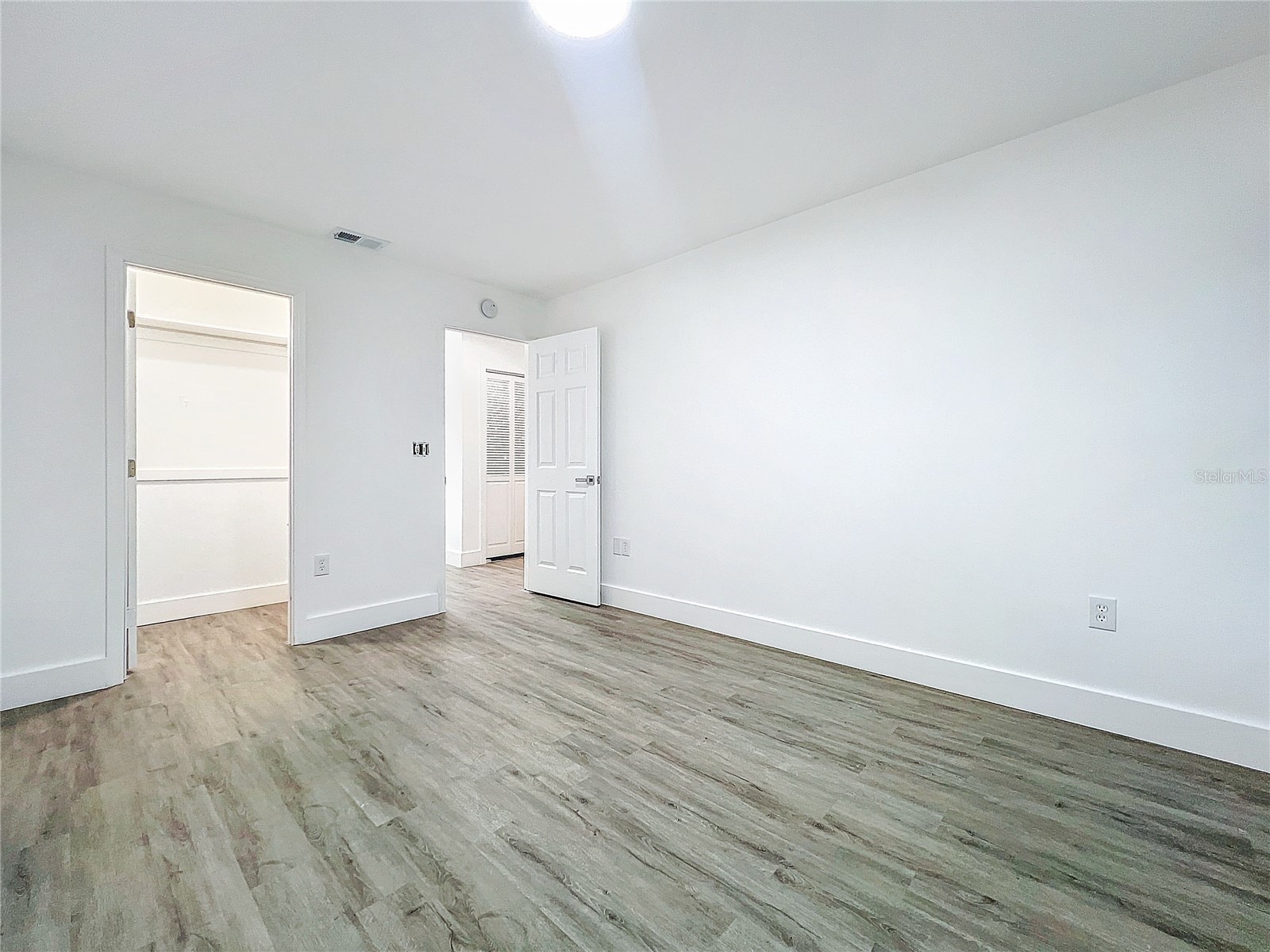 6233 Dewdrop Way Tampa FL 33617 TB8471167 image23
