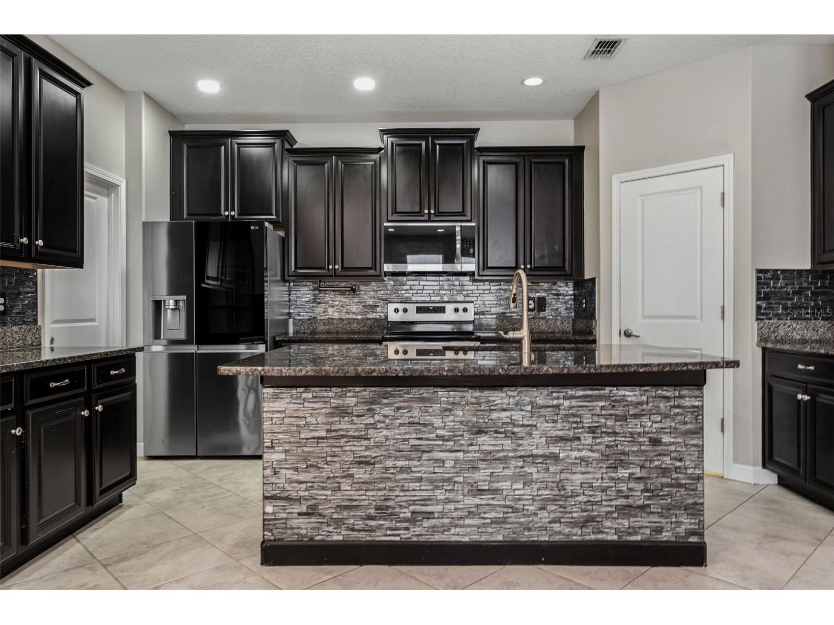 6233 English Hollow Road Tampa FL 33647 TB8493078 image6