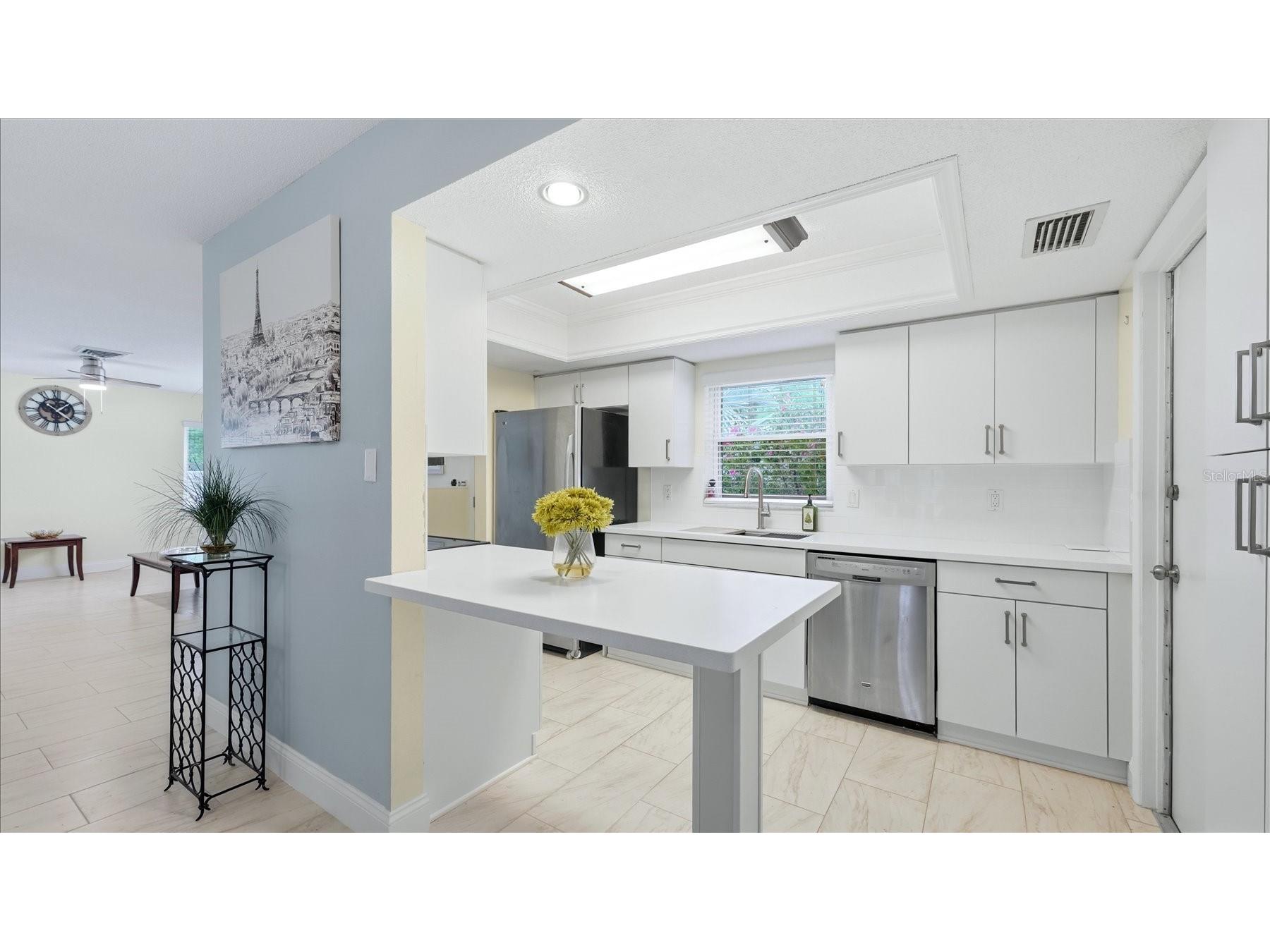 6233 Rockefeller Avenue Sarasota FL 34231 A4695266 image14