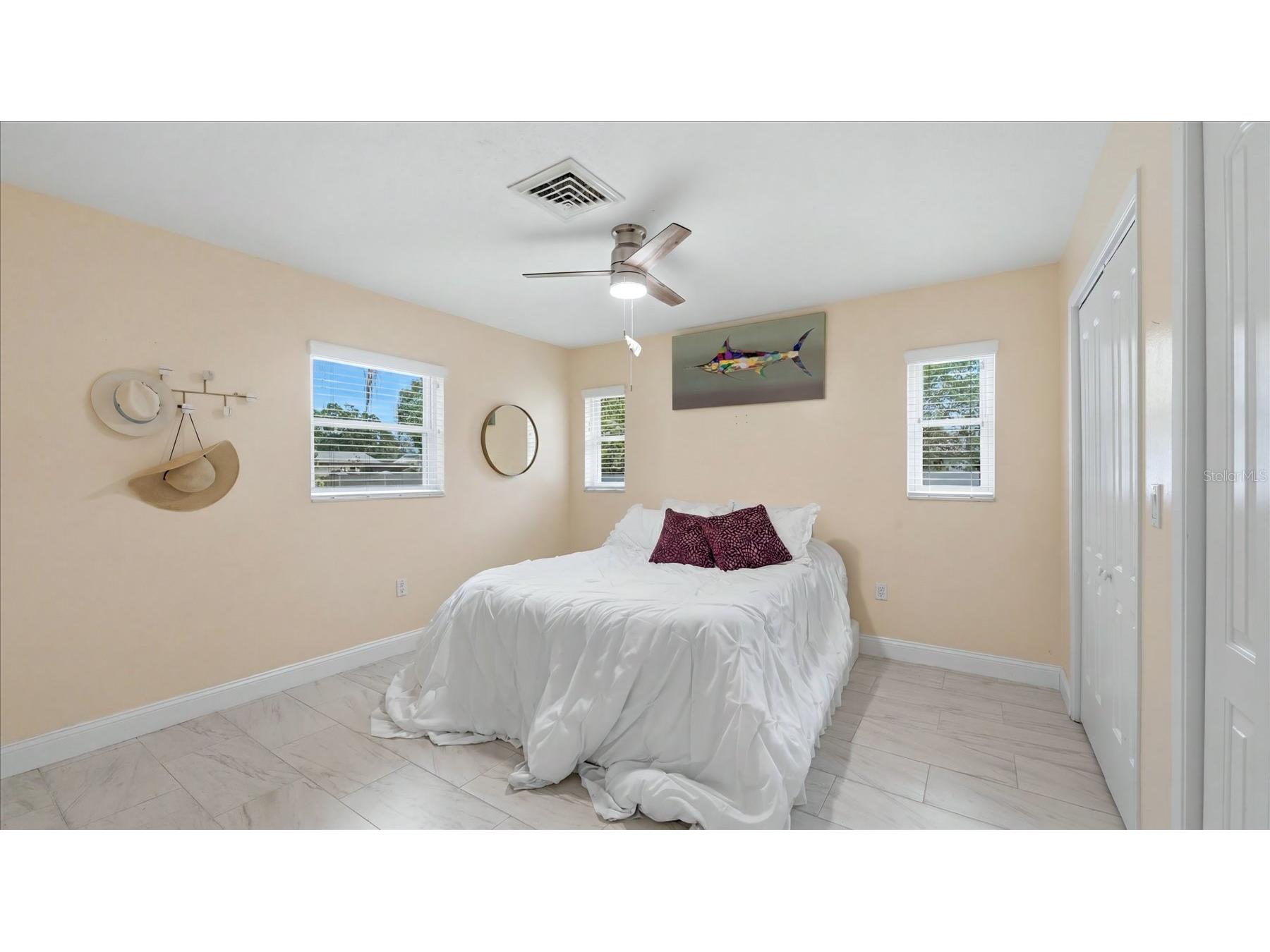 6233 Rockefeller Avenue Sarasota FL 34231 A4695266 image18