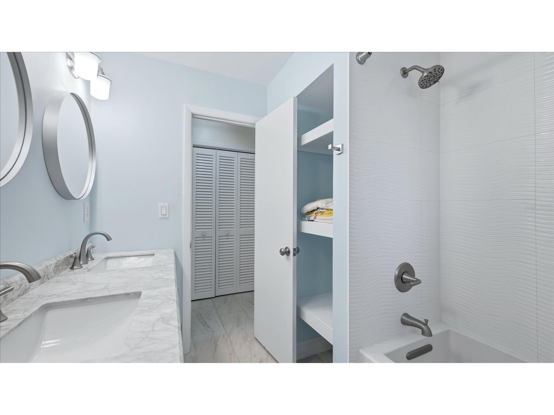6233 Rockefeller Avenue Sarasota FL 34231 A4695266 image25