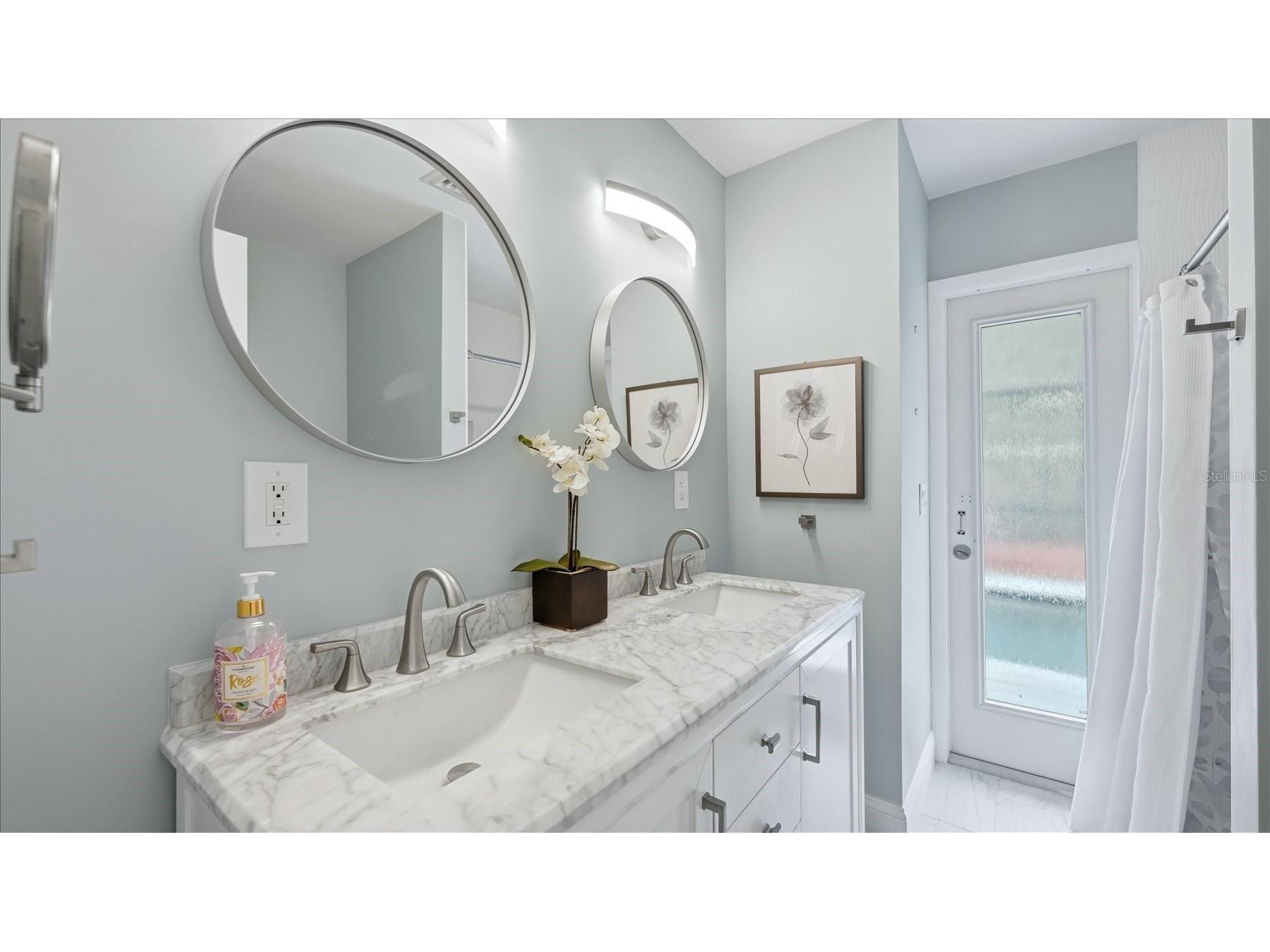6233 Rockefeller Avenue Sarasota FL 34231 A4695266 image26