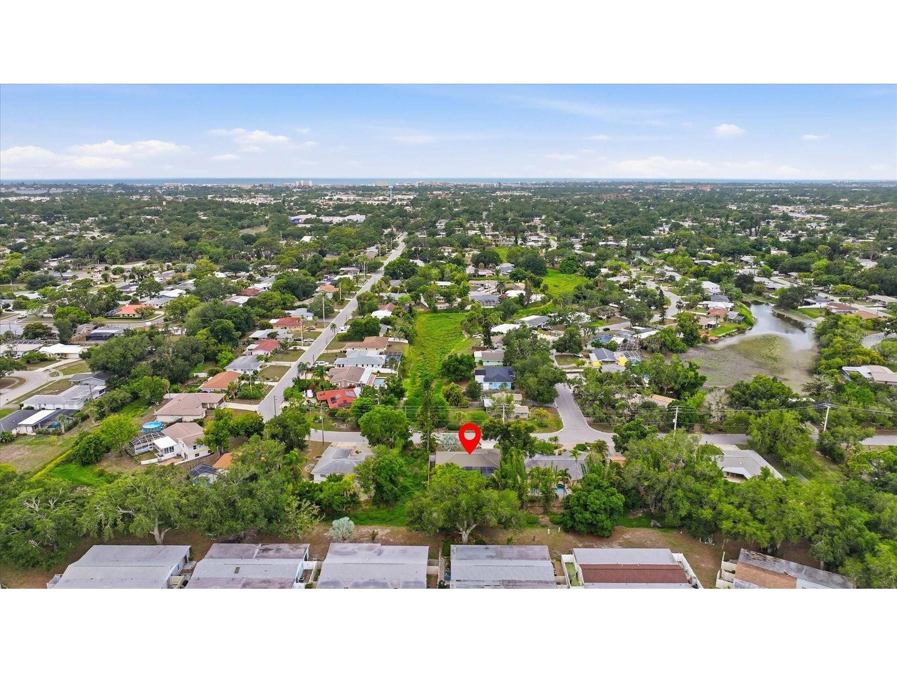 6233 Rockefeller Avenue Sarasota FL 34231 A4695266 image35