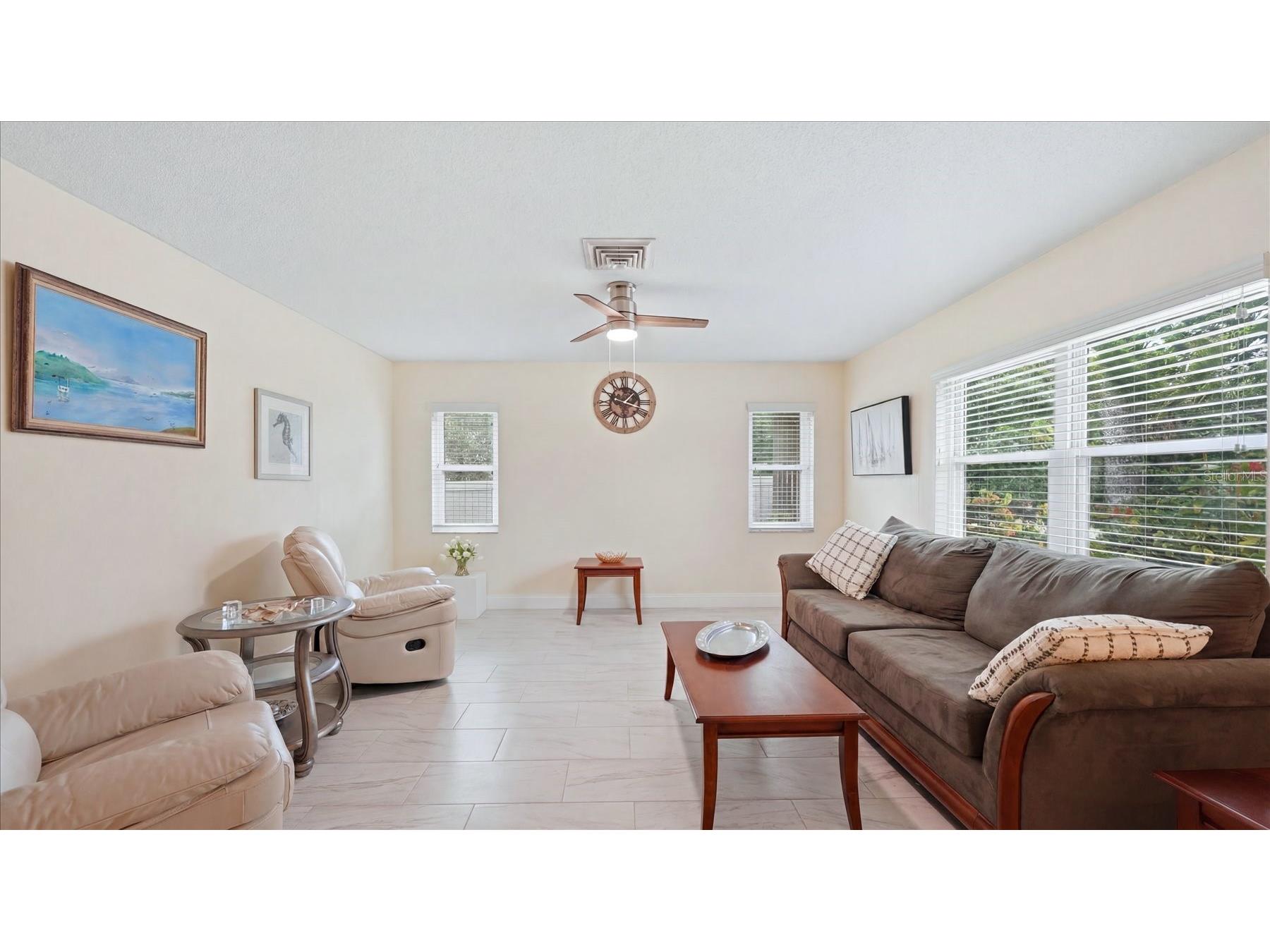 6233 Rockefeller Avenue Sarasota FL 34231 A4695266 image4