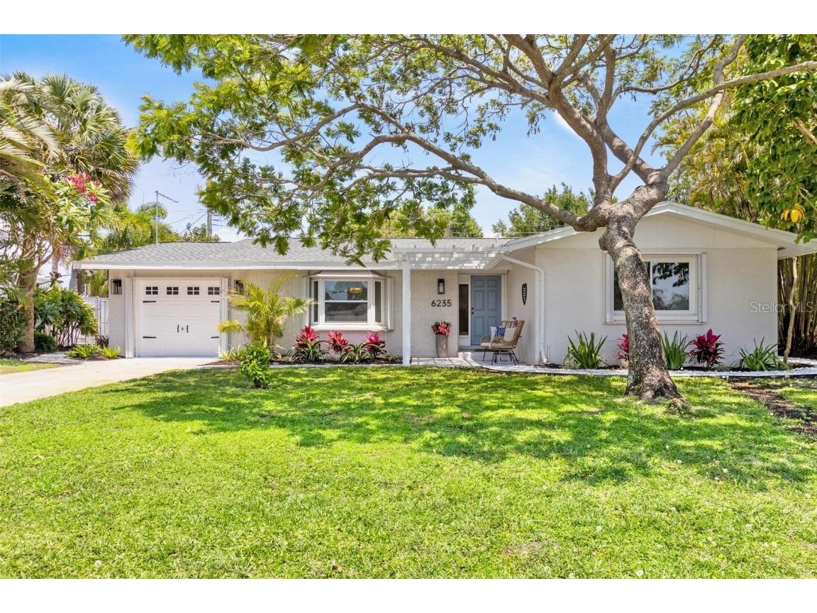 6235 Fordham Place Bradenton FL 34207 U8201104 image1