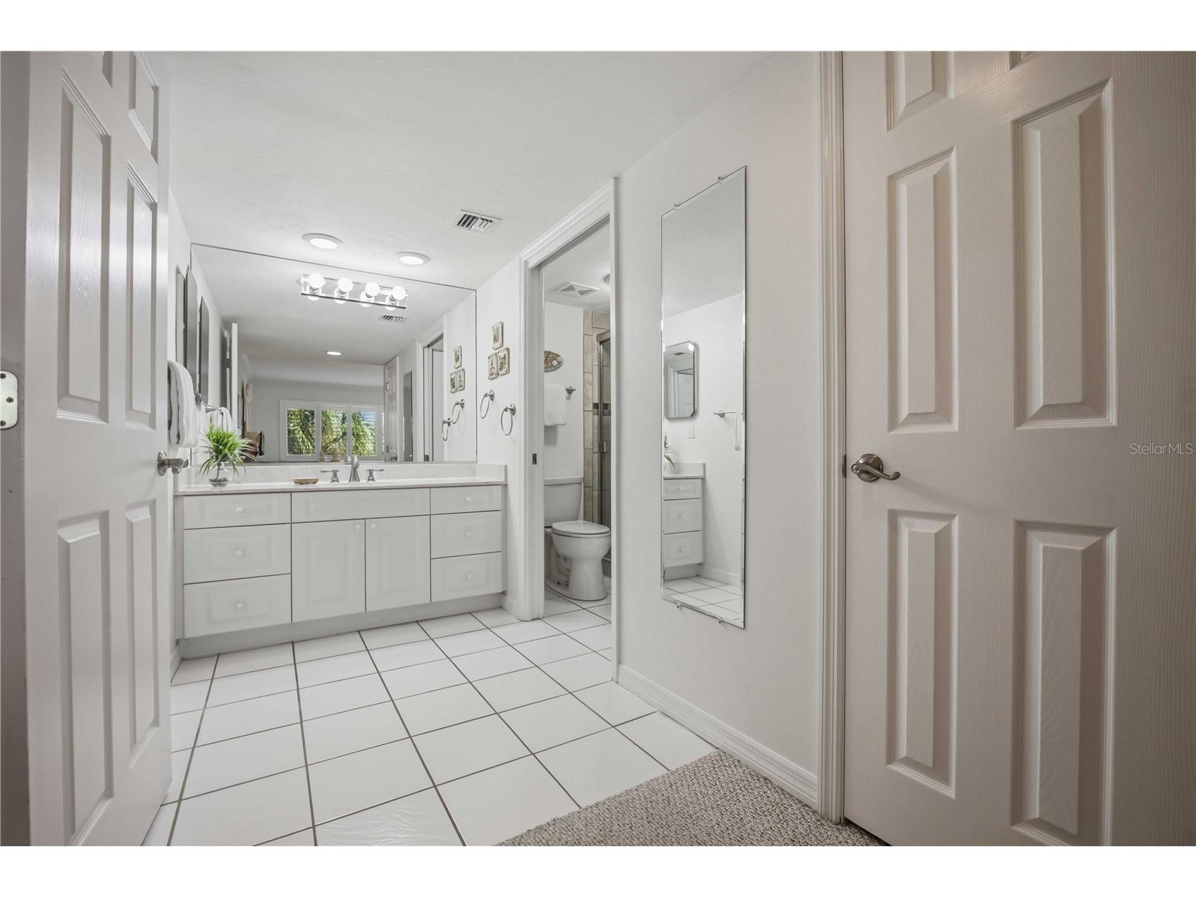 6236 Midnight Pass Road #1-307 Sarasota FL 34242 - GULF OF MEXICO N6144044 image20