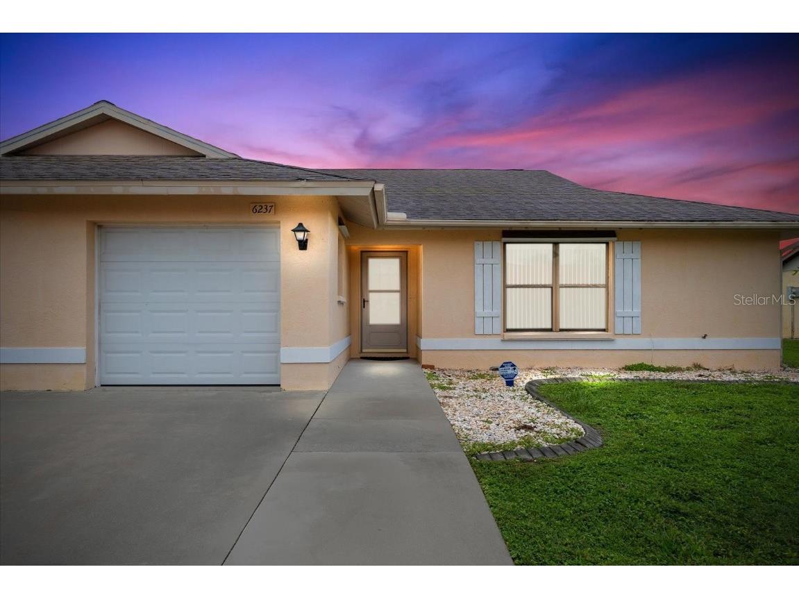 6237 Draw Lane Sarasota FL 34238 A4618518 image1