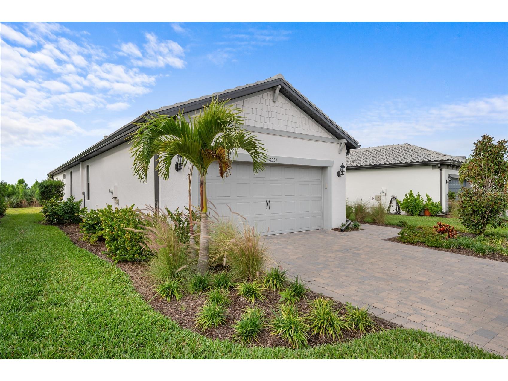 6237 Fish Eagle Court Nokomis FL 34275 A4678285 image1