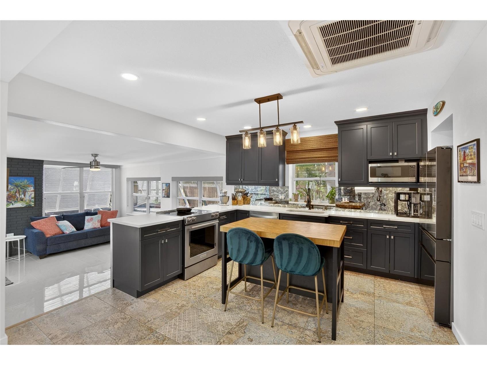 6238 14th Avenue S Gulfport FL 33707 TB8466159 image2