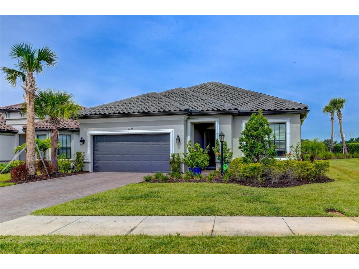 6238 Mesa Glen Bradenton FL 34203 A4572101 image1