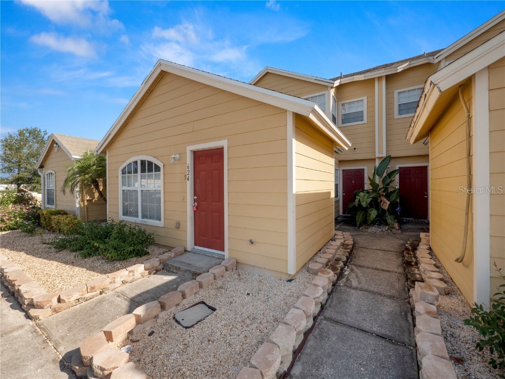 624 Australian Way Davenport FL 33897 L4940542 image1