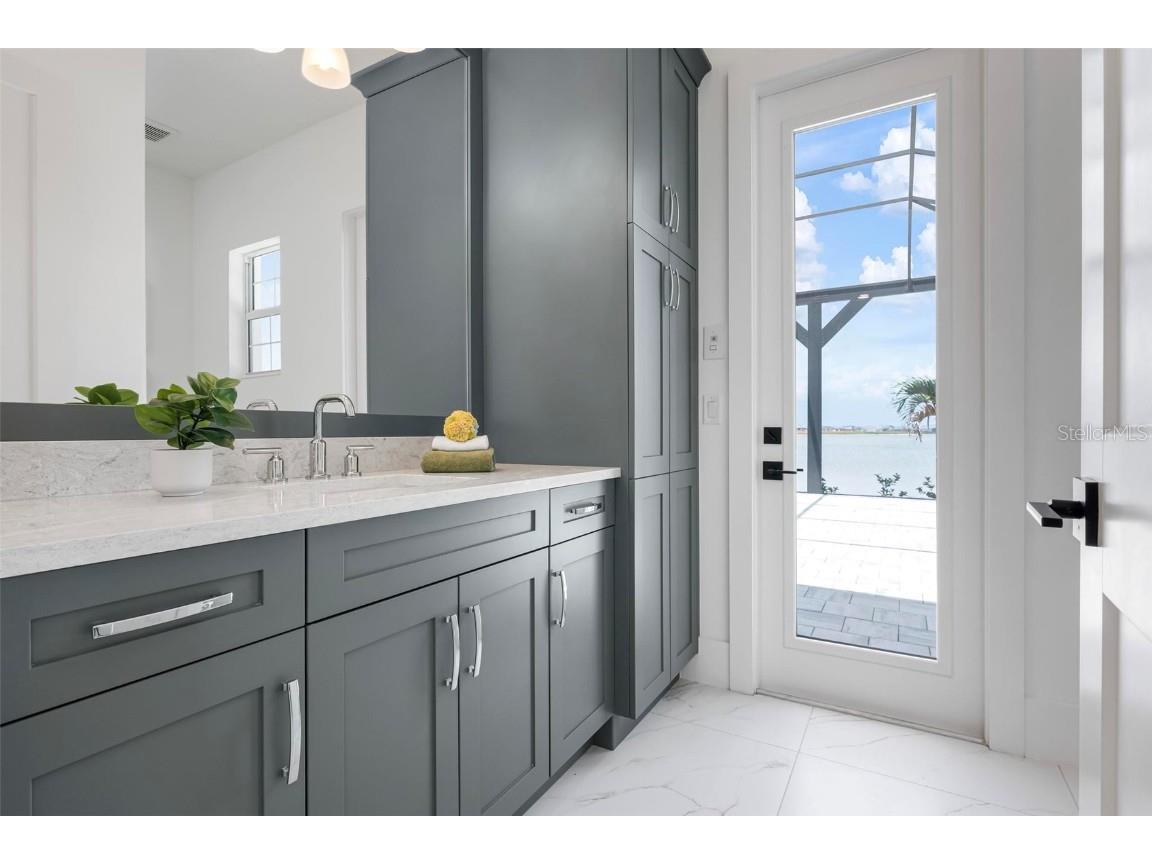 624 Blue Shell Loop Sarasota FL 34240 A4633383 image34