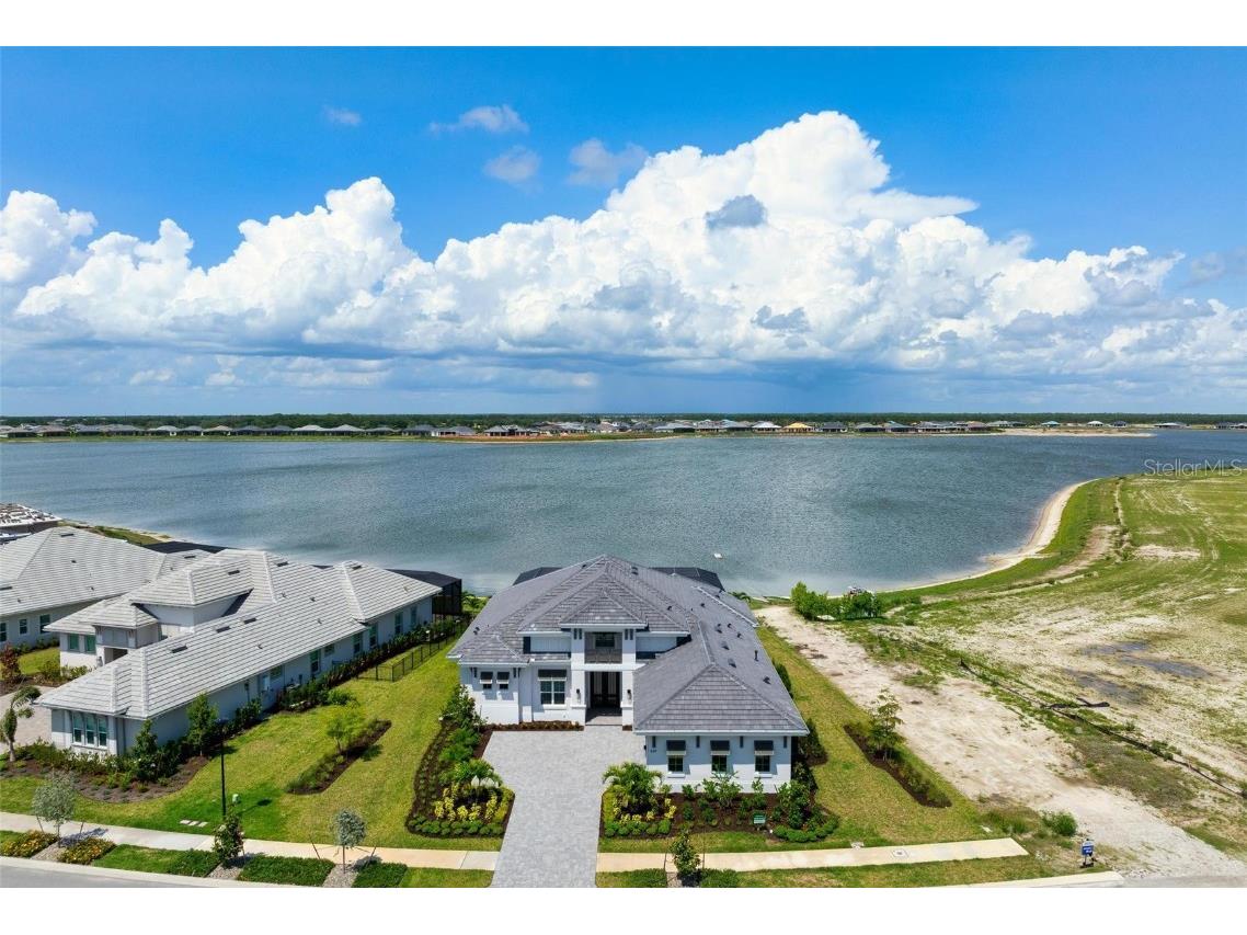 624 Blue Shell Loop Sarasota FL 34240 A4633383 image54