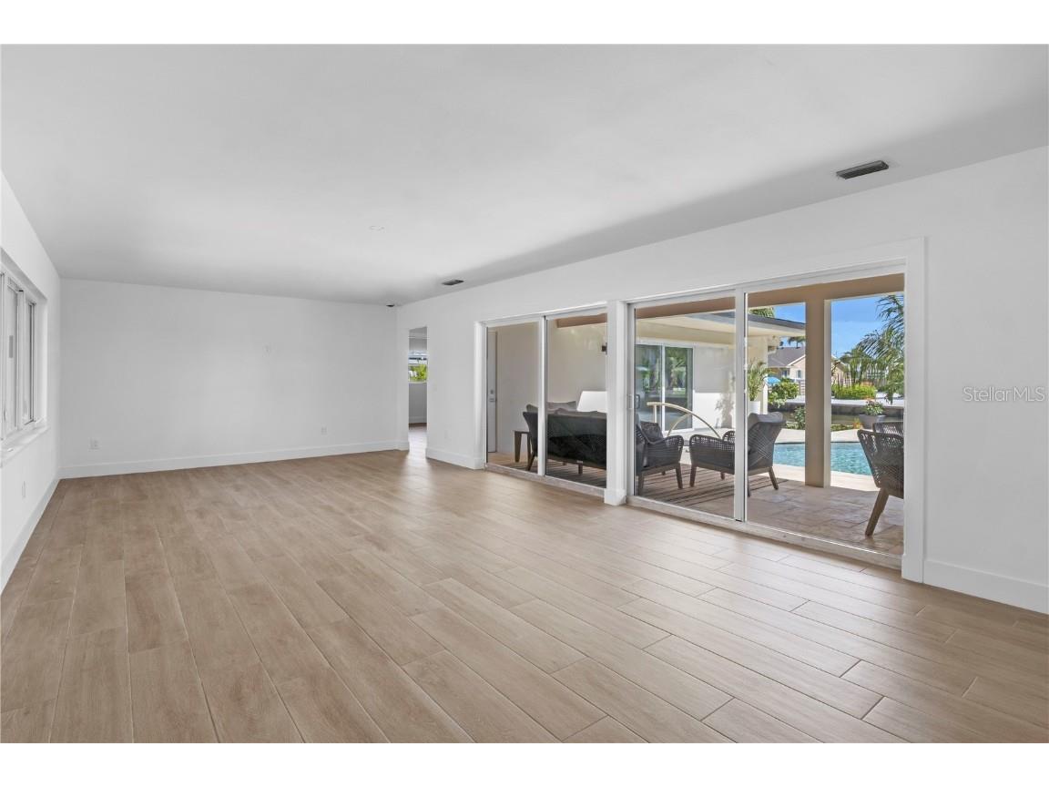 624 Dundee Lane Holmes Beach FL 34217 A4665745 image14