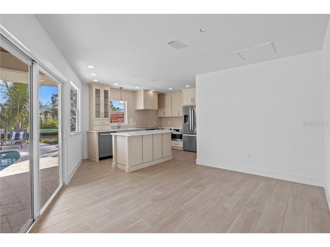 624 Dundee Lane Holmes Beach FL 34217 A4665745 image18