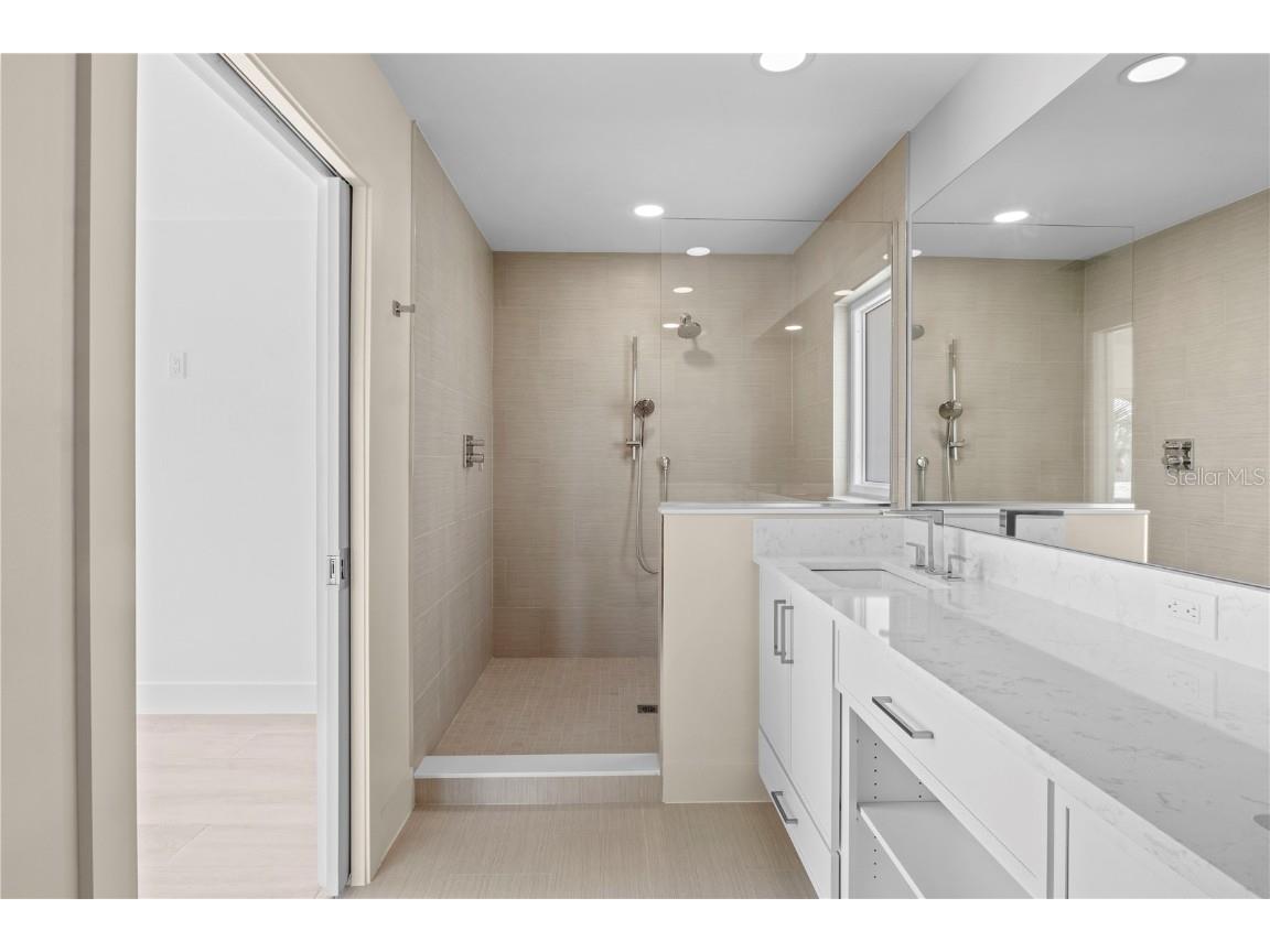 624 Dundee Lane Holmes Beach FL 34217 A4665745 image33