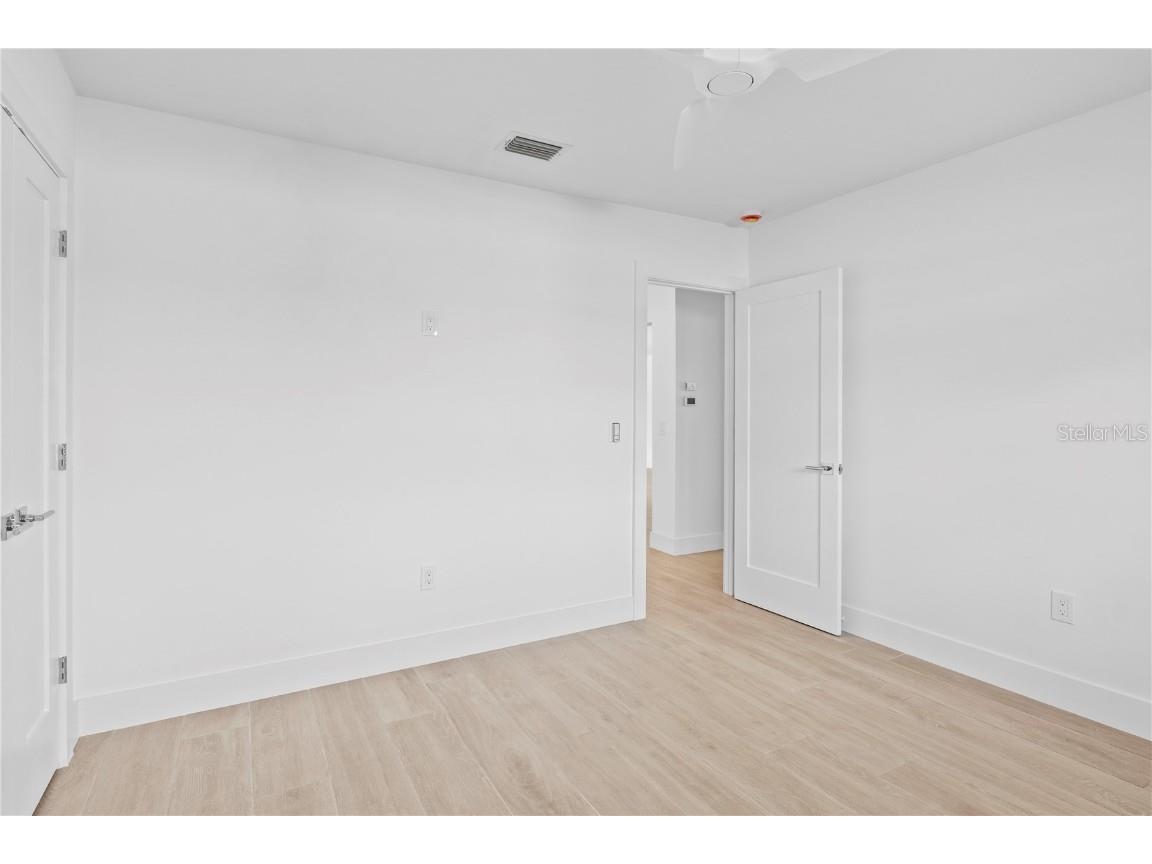 624 Dundee Lane Holmes Beach FL 34217 A4665745 image37