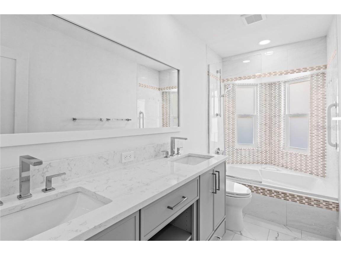 624 Dundee Lane Holmes Beach FL 34217 A4665745 image38