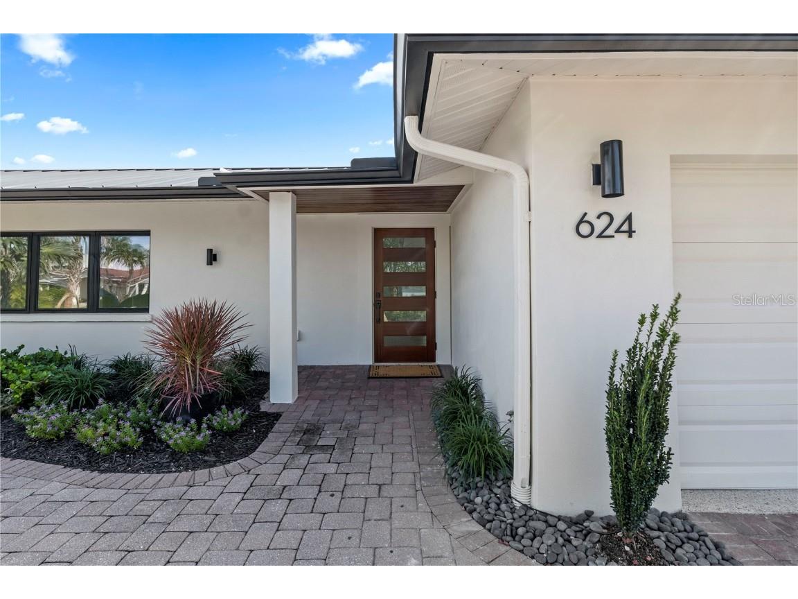 624 Dundee Lane Holmes Beach FL 34217 A4665745 image4