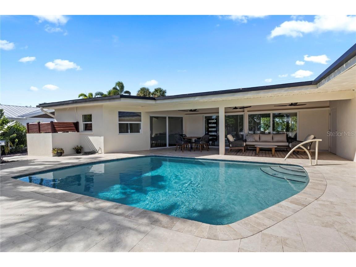 624 Dundee Lane Holmes Beach FL 34217 A4665745 image50