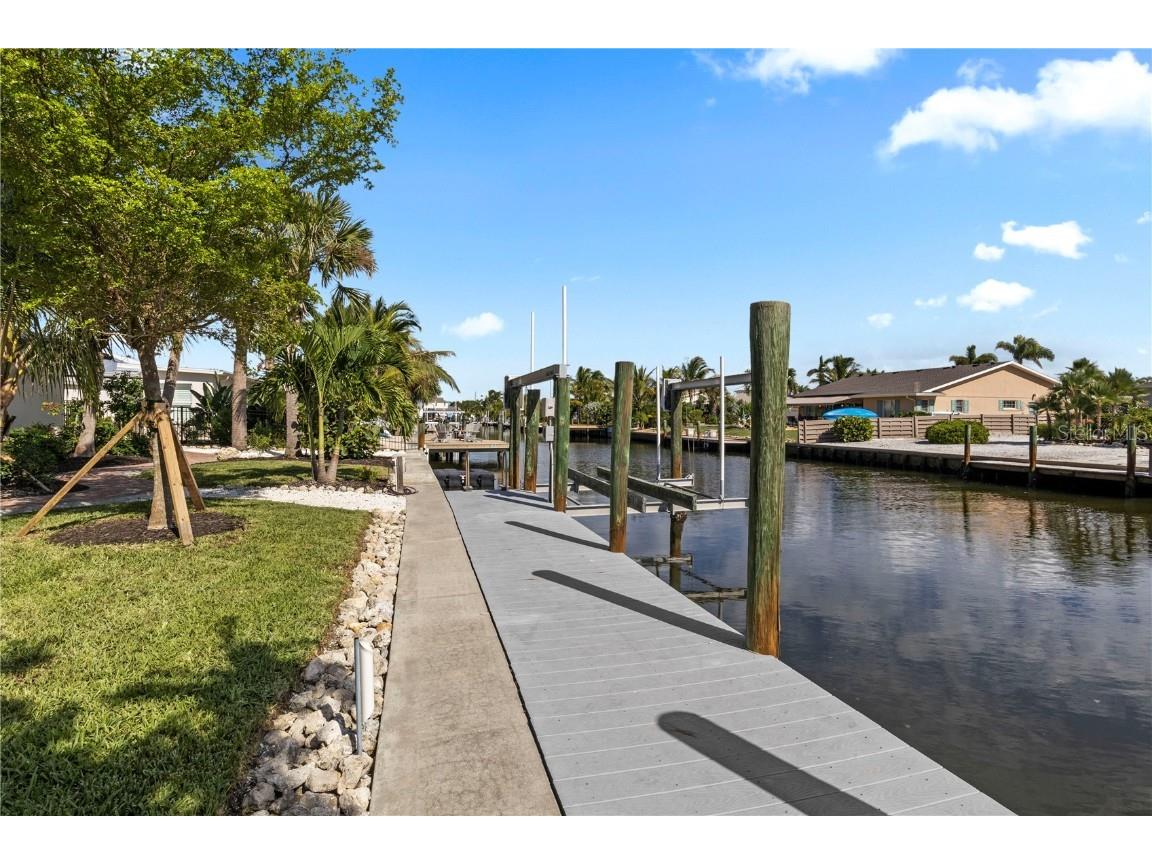 624 Dundee Lane Holmes Beach FL 34217 A4665745 image55