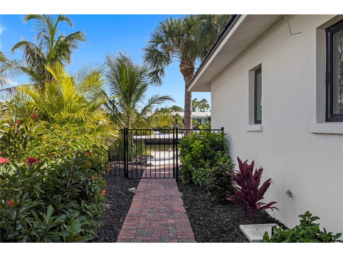 624 Dundee Lane Holmes Beach FL 34217 A4665745 image58