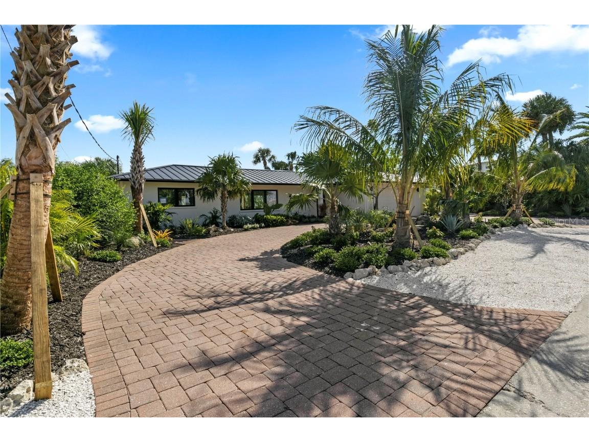 624 Dundee Lane Holmes Beach FL 34217 A4665745 image6