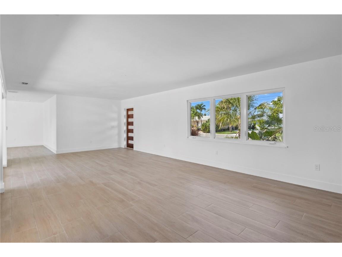 624 Dundee Lane Holmes Beach FL 34217 A4665745 image9