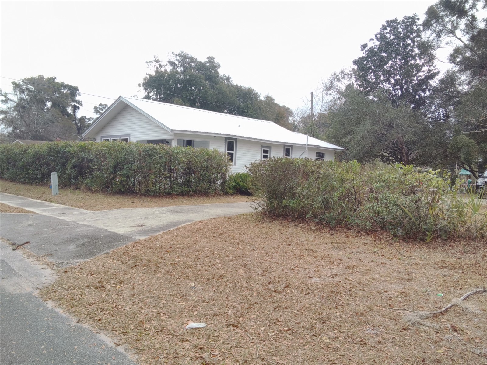 624 E Howry Avenue Deland FL 32724 V4947316 image1