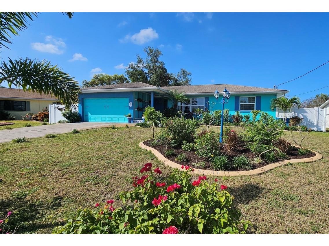 624 Jamaica Circle E Apollo Beach FL 33572 TB8369893 image1