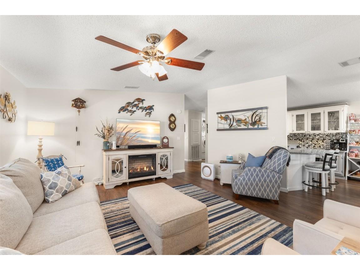 624 Mount Piney Avenue NE #703 Saint Petersburg FL 33702 - TAMPA BAY TB8450713 image6