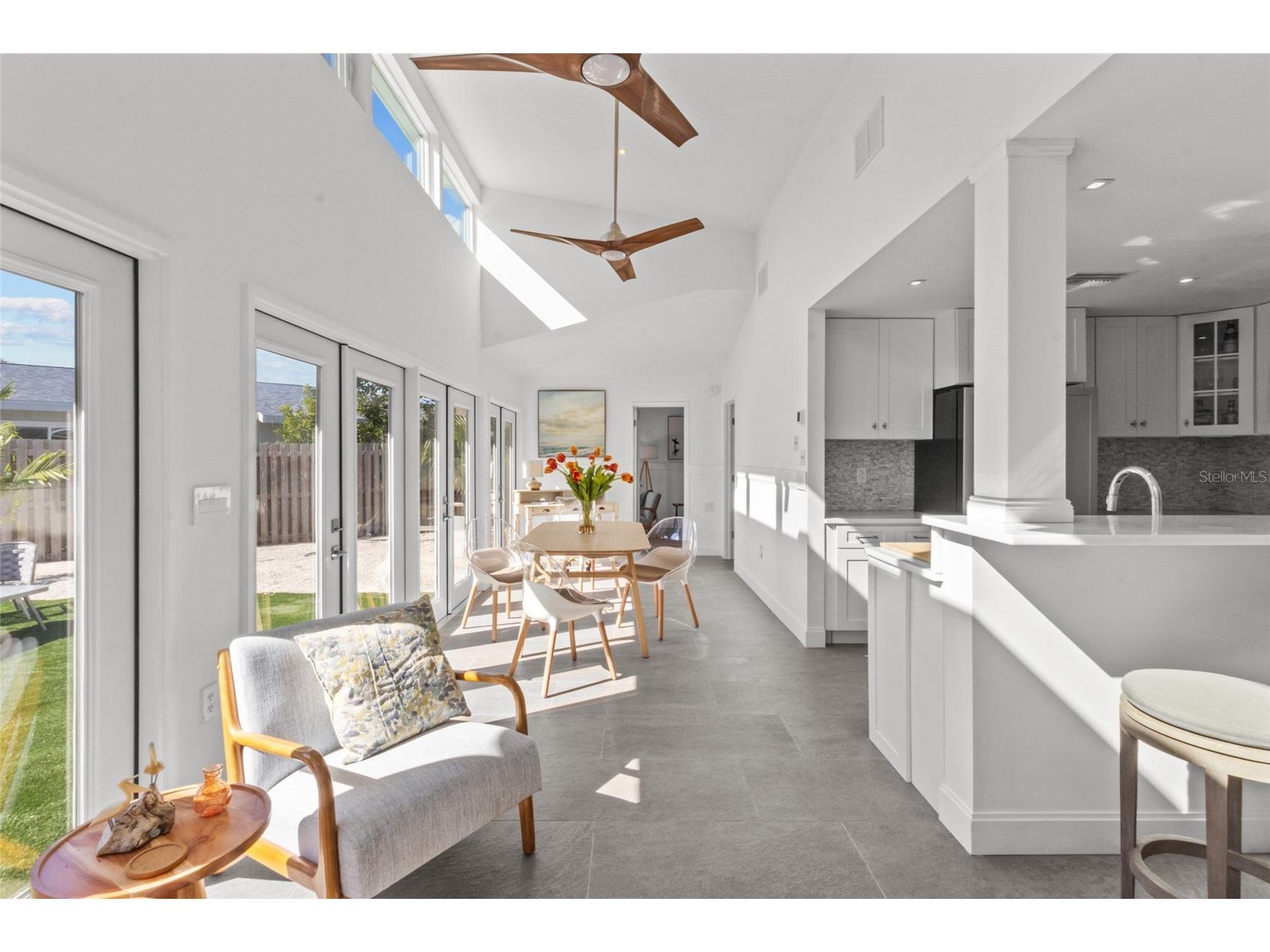 624 Saint Judes Drive Longboat Key FL 34228 - GULF OF MEXICO AND SARASOTA BA A4672840 image12