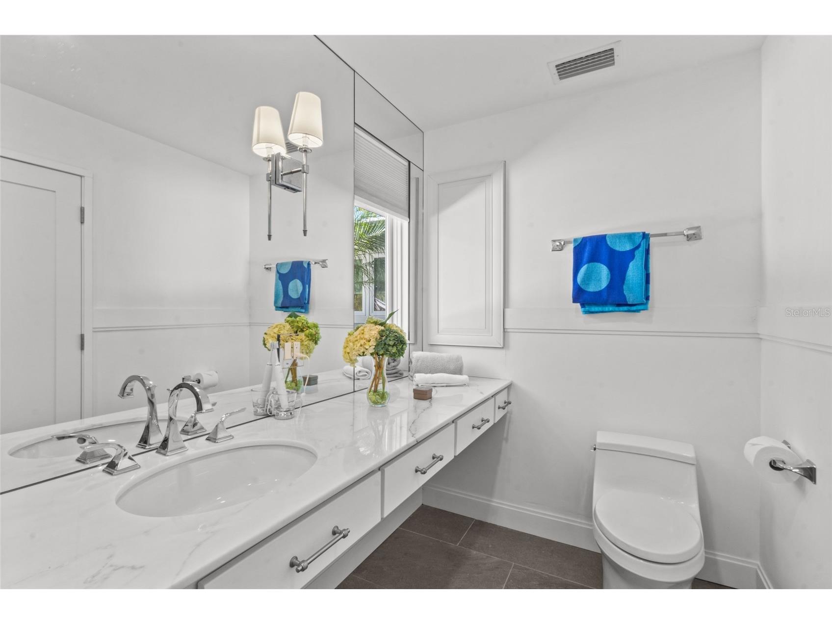 624 Saint Judes Drive Longboat Key FL 34228 - GULF OF MEXICO AND SARASOTA BA A4672840 image24