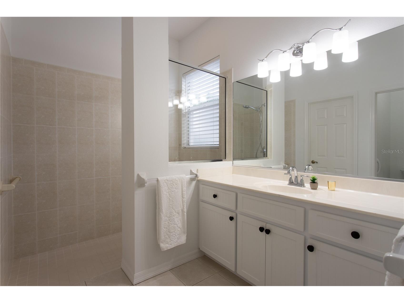 624 Silk Oak Drive Venice FL 34293 A4695752 image25