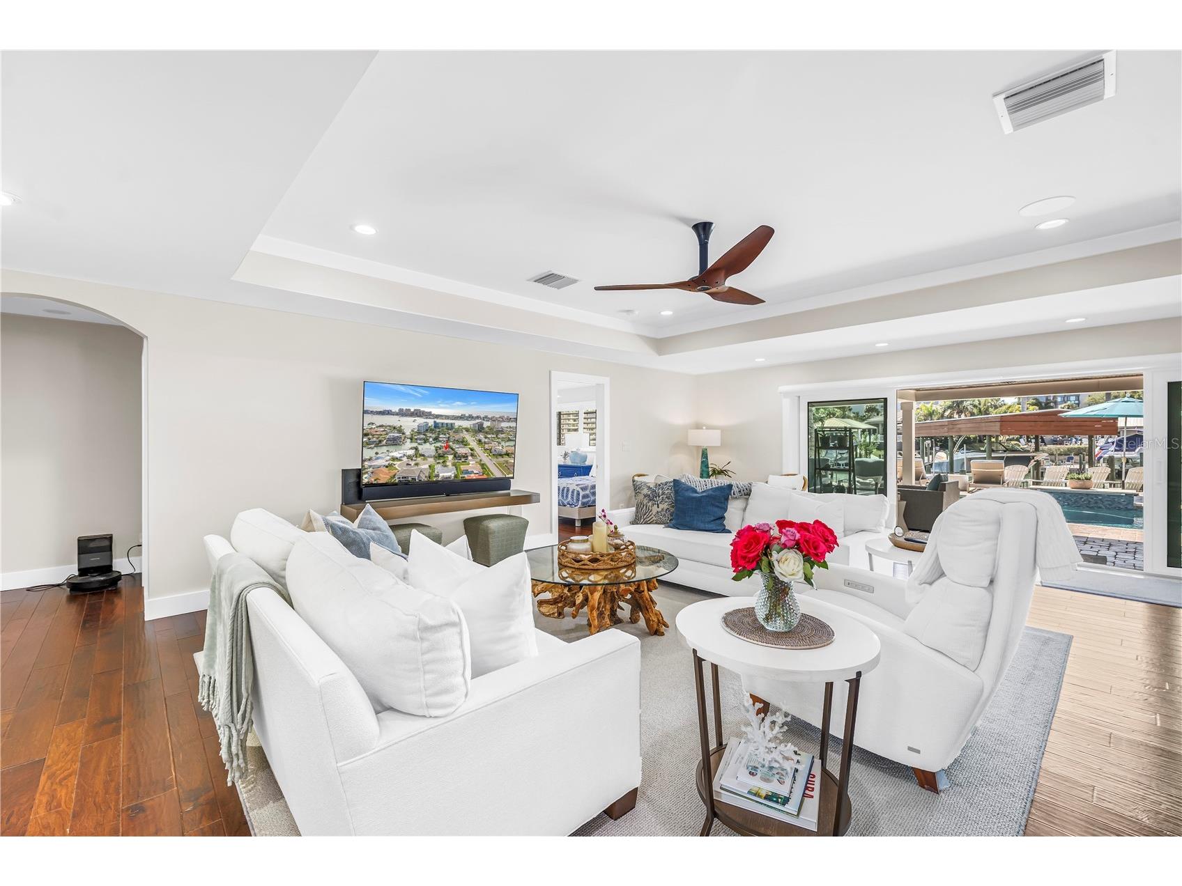 624 Snug Island Clearwater FL 33767 TB8489381 image14