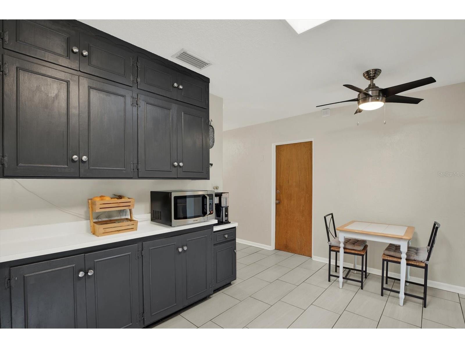6240 39th Avenue N Saint Petersburg FL 33709 TB8510738 image11